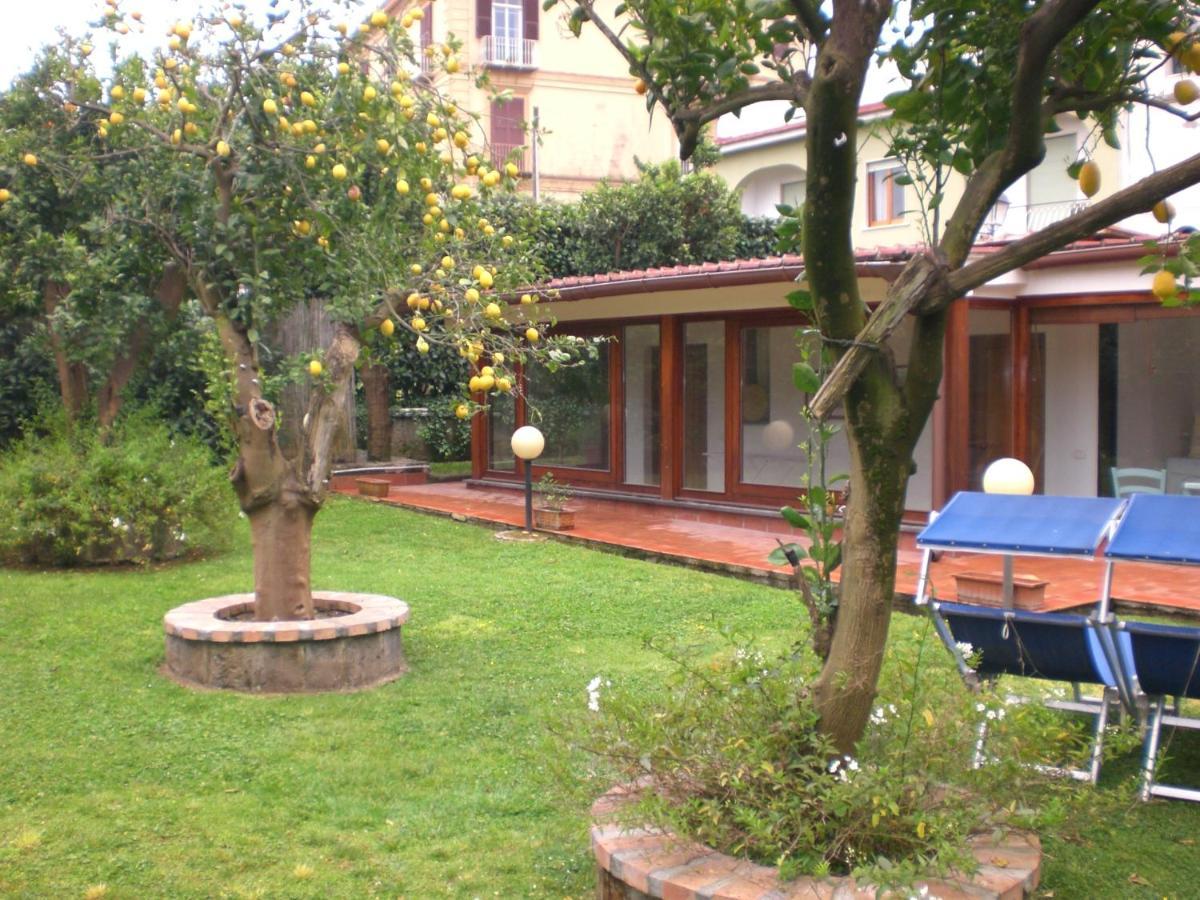 Chalet Claudia Sant'Agnello Bagian luar foto